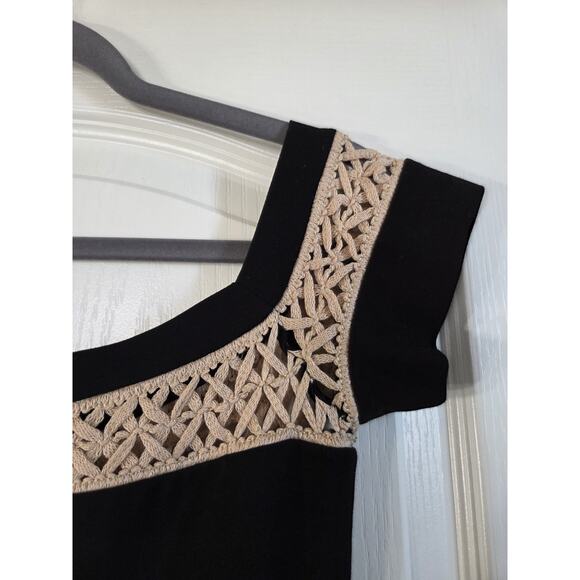 Alexis Bailey NWT Black Crochet trim Midi Dress Off Shoulder Fringe, Size Medium - Picture 4 of 13